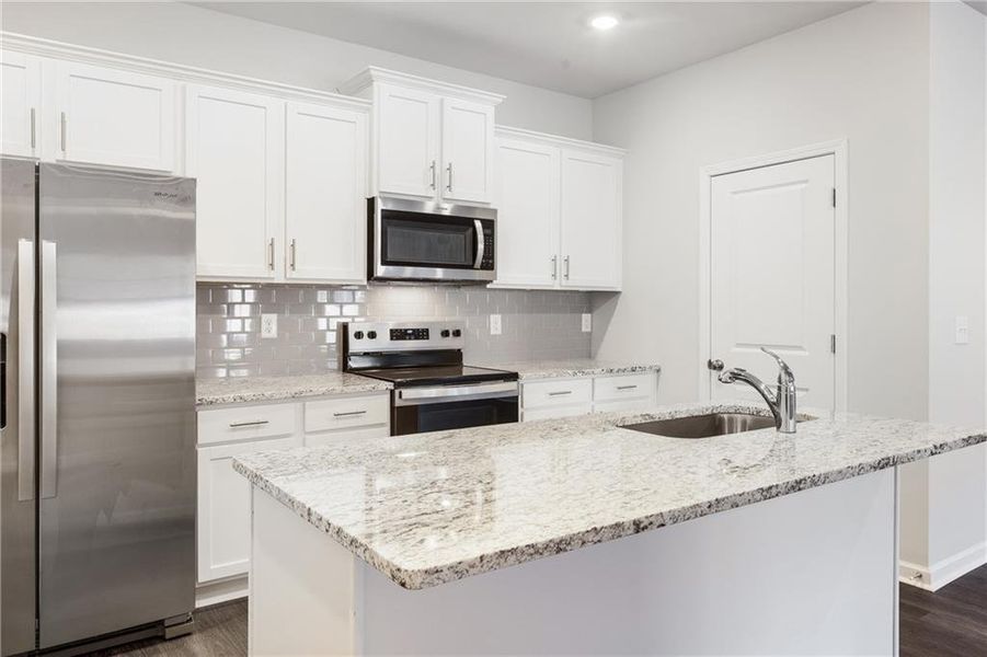 Furnished interior view inside a new home in , Conyers (Image 7).