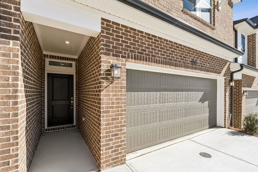 Exterior details and patio area of a home in Grandview Terrace, Canton (Image 4).