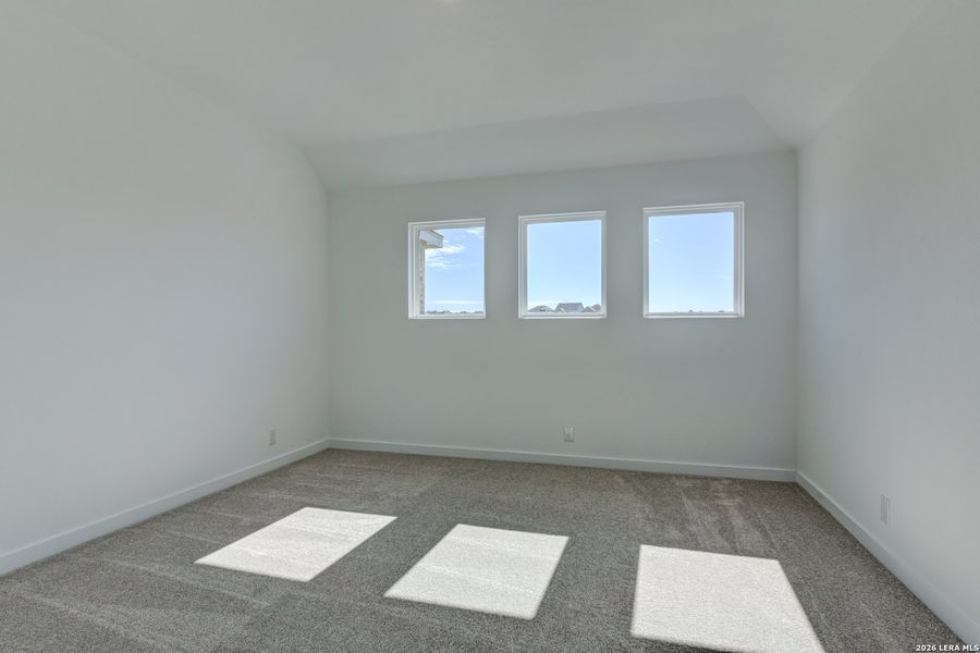Spacious, unfurnished interior of a new home in Arcadia Ridge, San Antonio (Image 24).