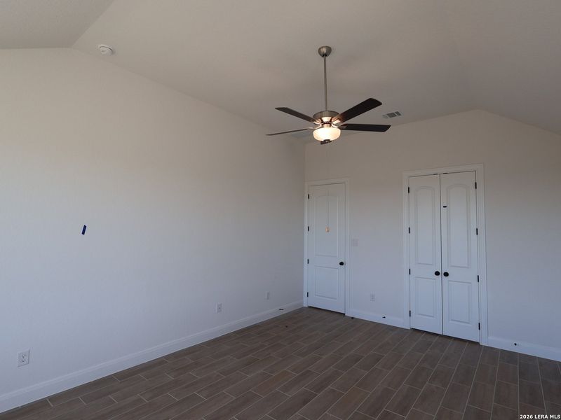 Spacious, unfurnished interior of a new home in Preserve at Annabelle Ranch, San Antonio (Image 16).