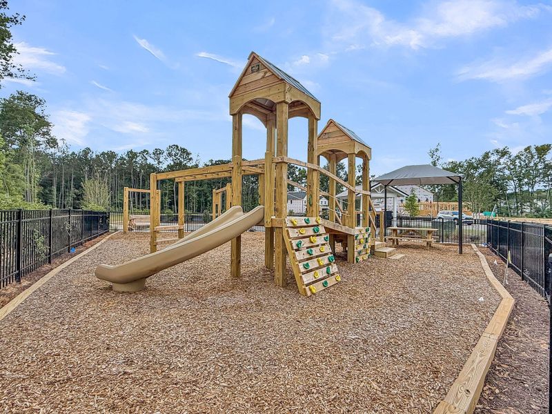 Community amenities in Central Creek, Goose Creek (Image 60).