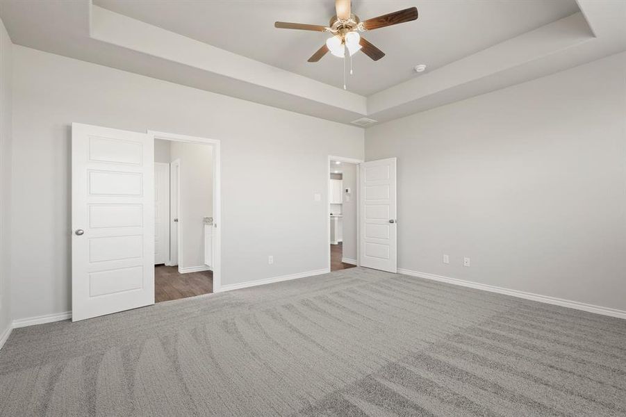 Spacious, unfurnished interior of a new home in Rocky Creek Crossing, Fort Worth (Image 17). Spacious, unfurnished interior of a new home in Rocky Creek Crossing, Fort Worth (Image 17).