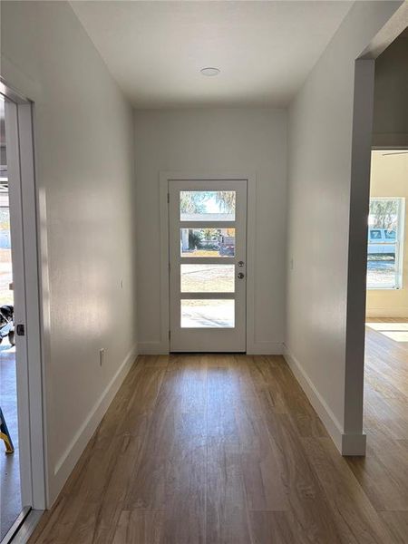 Spacious, unfurnished interior of a new home in , Sebring (Image 11).