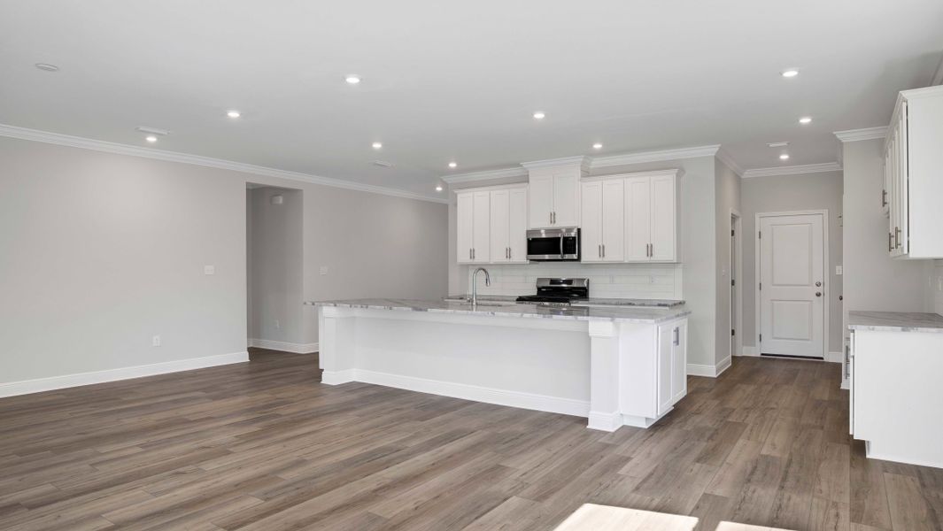 Representative furnished interior of a home built from the Drexel by Maronda Homes in Bellview Pointe, Bellview (Image 9).
