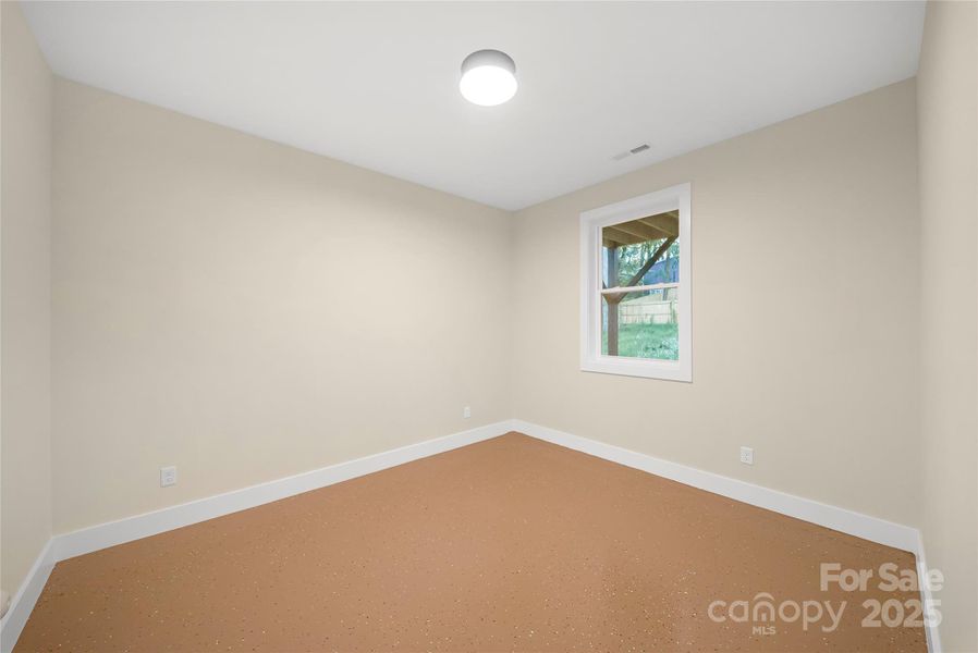 Spacious, unfurnished interior of a new home in , Asheville (Image 24).