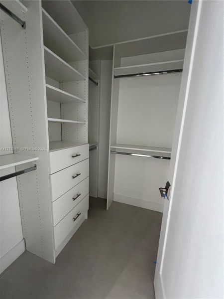 Image 41 of a home in .