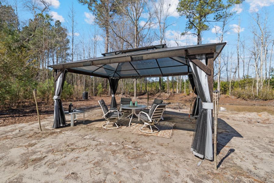 Community amenities in , Cottageville (Image 49).