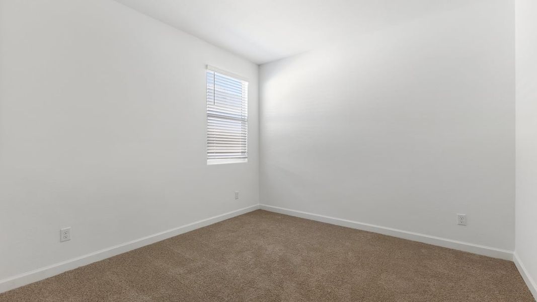 Spacious, unfurnished interior of a new home in Entrada Del Toro at Rancho Sahuarita, Sahuarita (Image 21).