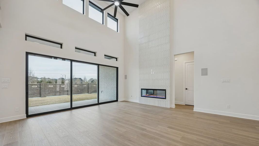 Representative unfurnished interior of a home built from the Lakewood by Chesmar Homes in Attwater 65's, Waller (Image 21).