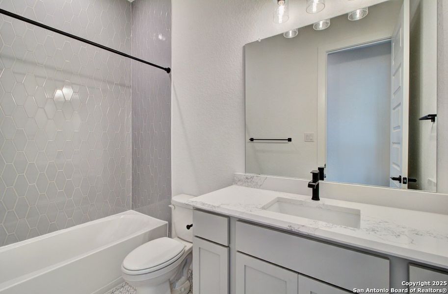 Furnished interior view inside a new home in Verandas at the Rim, San Antonio (Image 10).