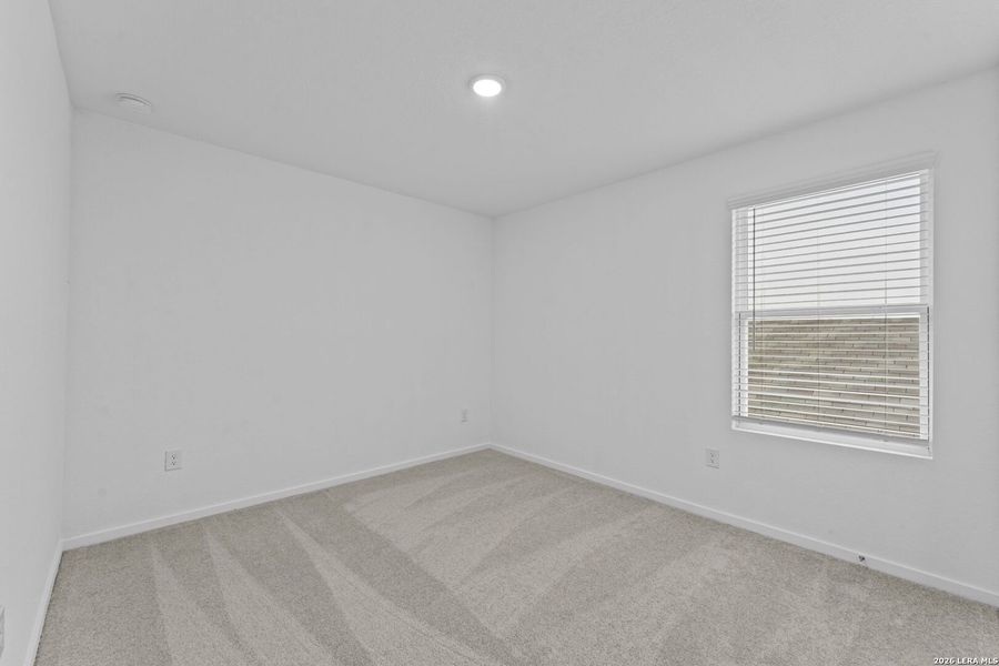 Spacious, unfurnished interior of a new home in Espada, San Antonio (Image 13).