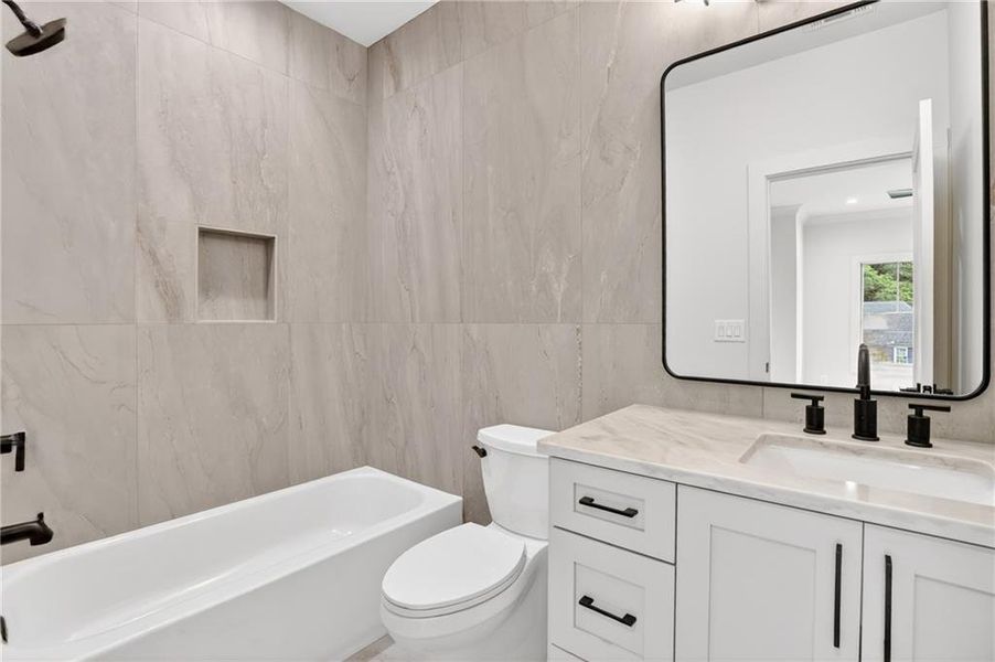 Furnished interior view inside a new home in , Alpharetta (Image 16).