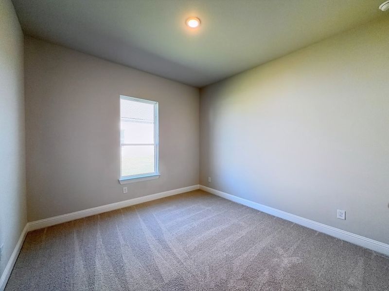 Spacious, unfurnished interior of a new home in Polo Ridge, Mesquite (Image 29).