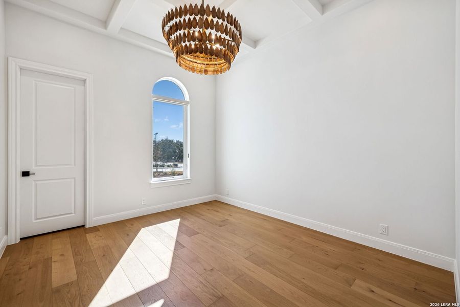 Spacious, unfurnished interior of a new home in , San Antonio (Image 78).