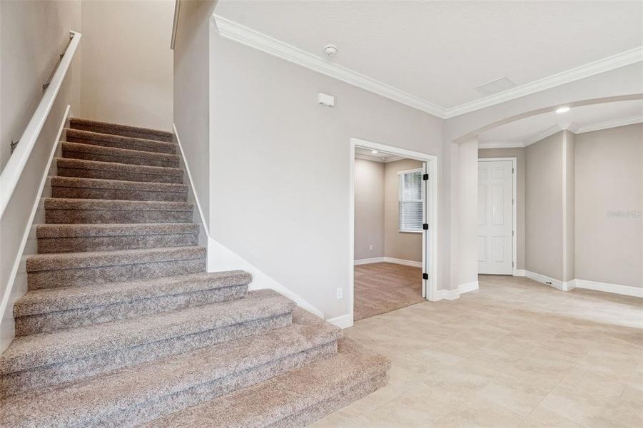 Spacious, unfurnished interior of a new home in Villas Del Lago, Lutz (Image 48).