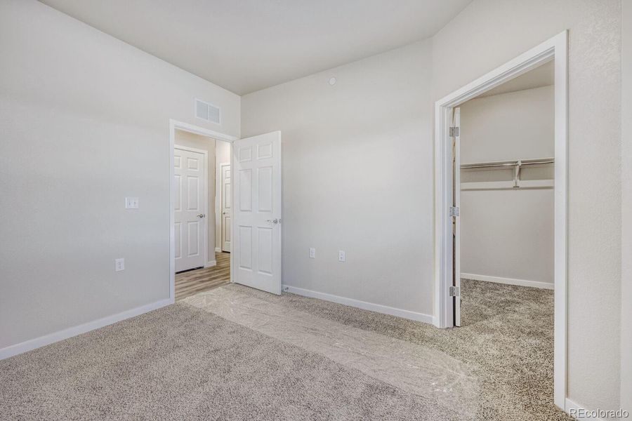 Spacious, unfurnished interior of a new home in Knolls, Westminster (Image 30).