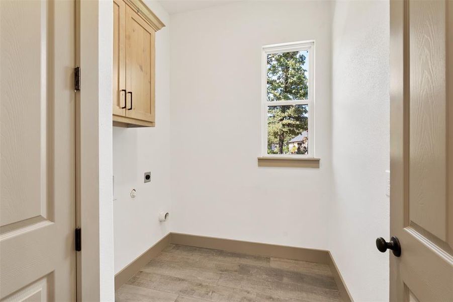 Spacious, unfurnished interior of a new home in , Star Harbor (Image 15).