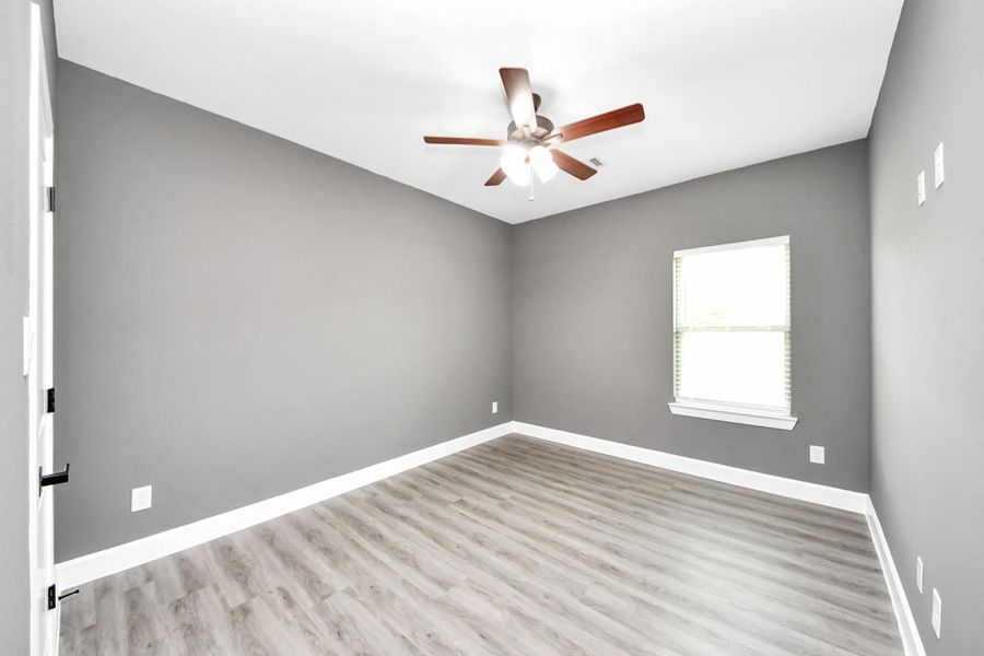 Spacious, unfurnished interior of a new home in , Waller (Image 28).
