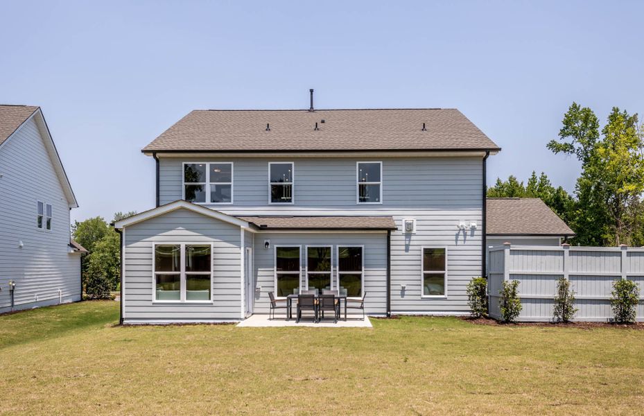 Representative exterior details of a home built from the Continental by Pulte Homes in Everbrook, Angier (Image 3).