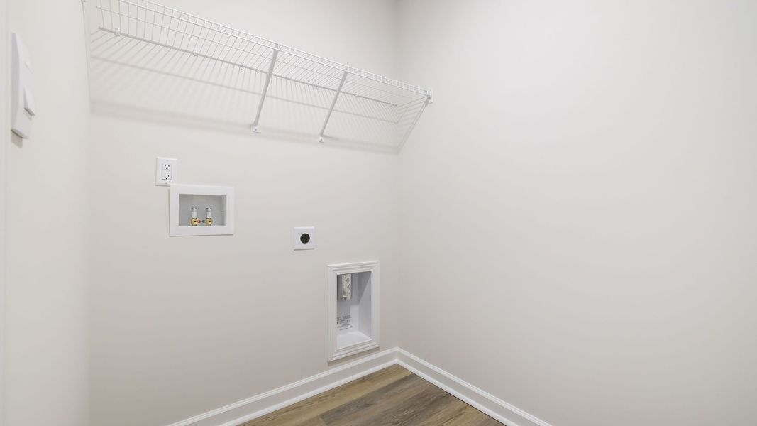 Spacious, unfurnished interior of a new home in Cedar Gap, Fountain Inn (Image 29).