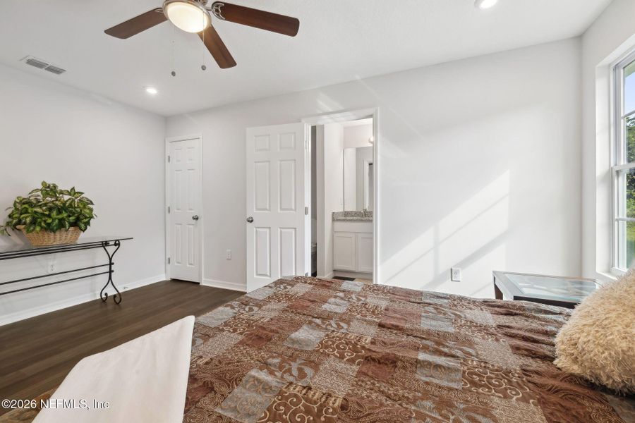 Image 27 of a home in .