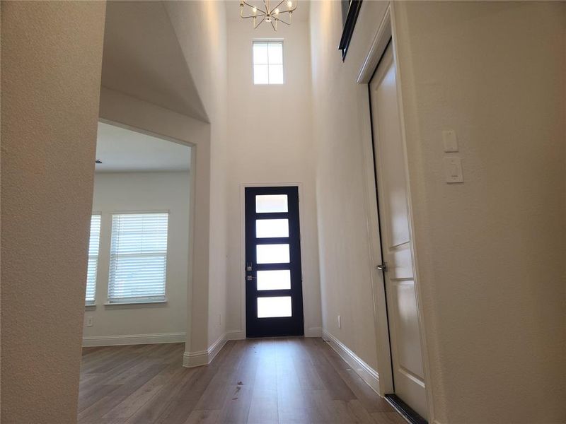 Spacious, unfurnished interior of a new home in Ashford Park - Texana Series, Corinth (Image 22).