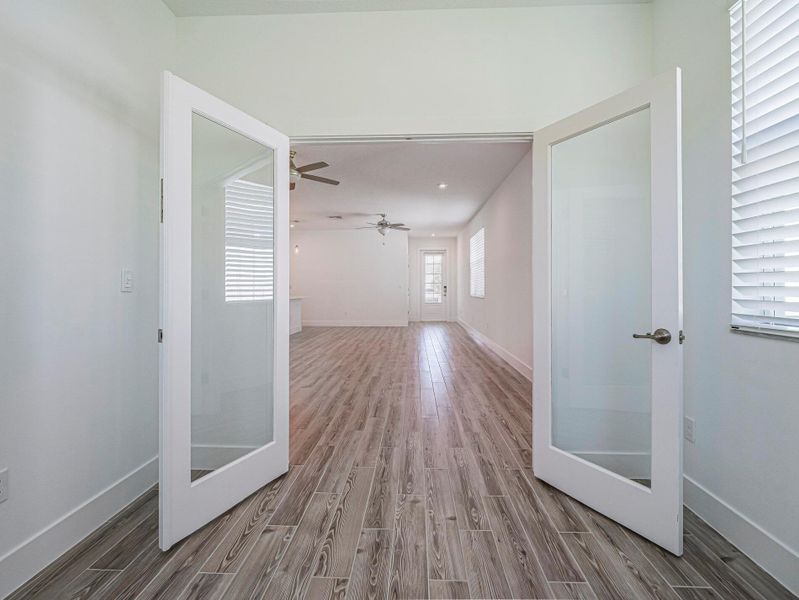 Spacious, unfurnished interior of a new home in , Port St. Lucie (Image 15).