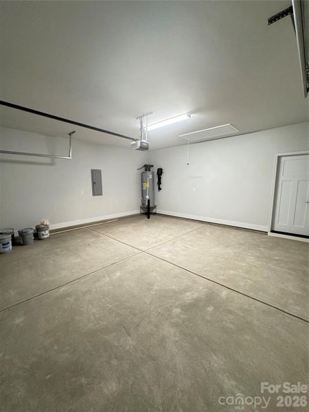 Spacious, unfurnished interior of a new home in Kerns Ridge, Salisbury (Image 17).