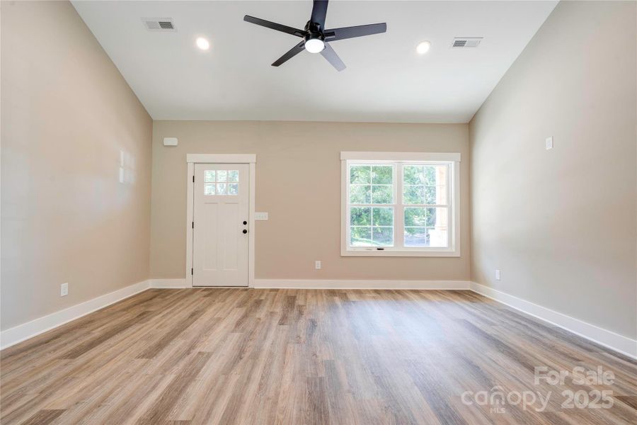 Spacious, unfurnished interior of a new home in , Kings Mountain (Image 17).