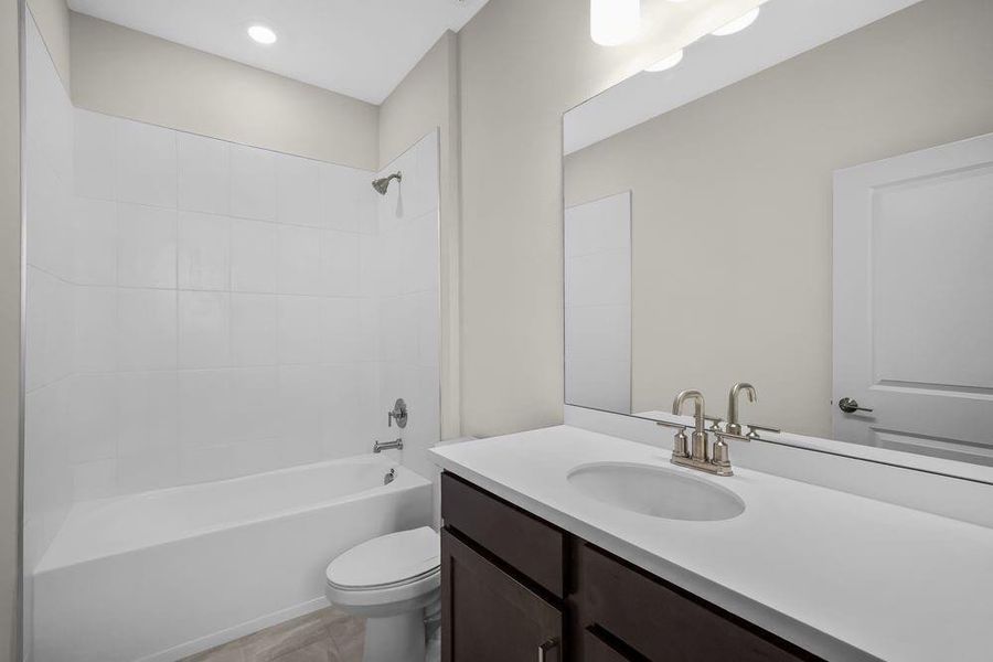 621 SE Ranch Oak Circle ~ Ready Now