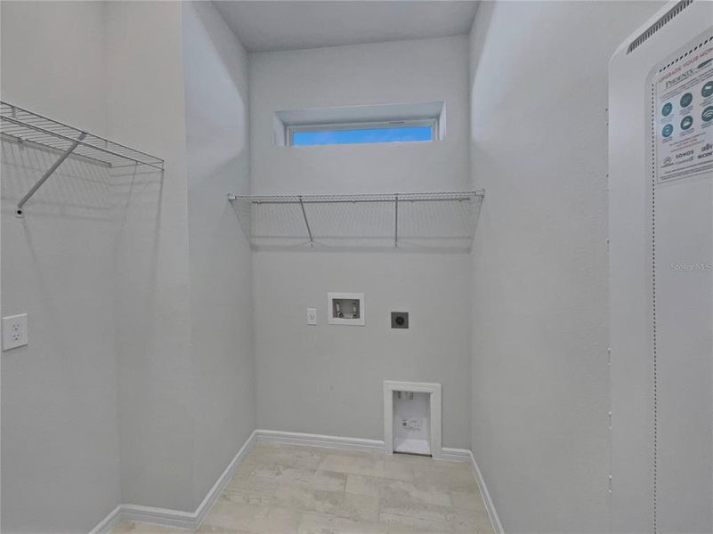 Spacious, unfurnished interior of a new home in , Kissimmee (Image 56).