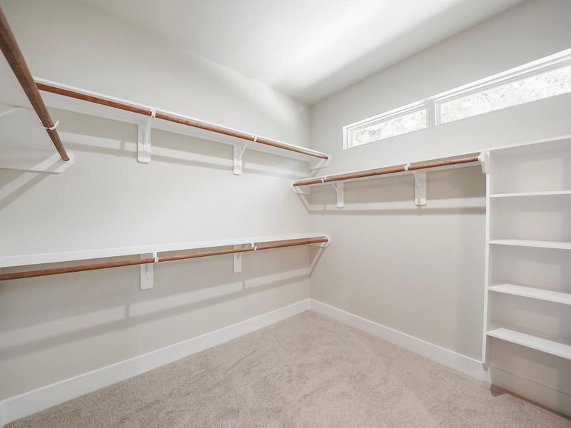 Spacious, unfurnished interior of a new home in , Houston (Image 28).