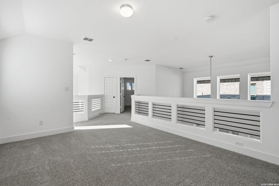Spacious, unfurnished interior of a new home in Stillwater Ranch, San Antonio (Image 17). Spacious, unfurnished interior of a new home in Stillwater Ranch, San Antonio (Image 17).