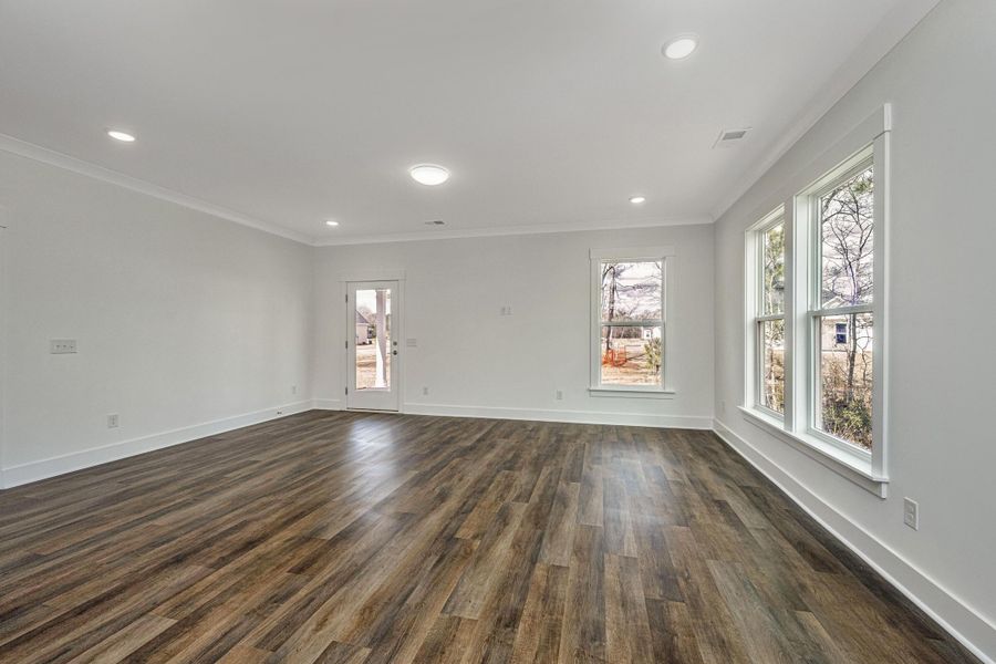 Spacious, unfurnished interior of a new home in , Ridgeville (Image 9).