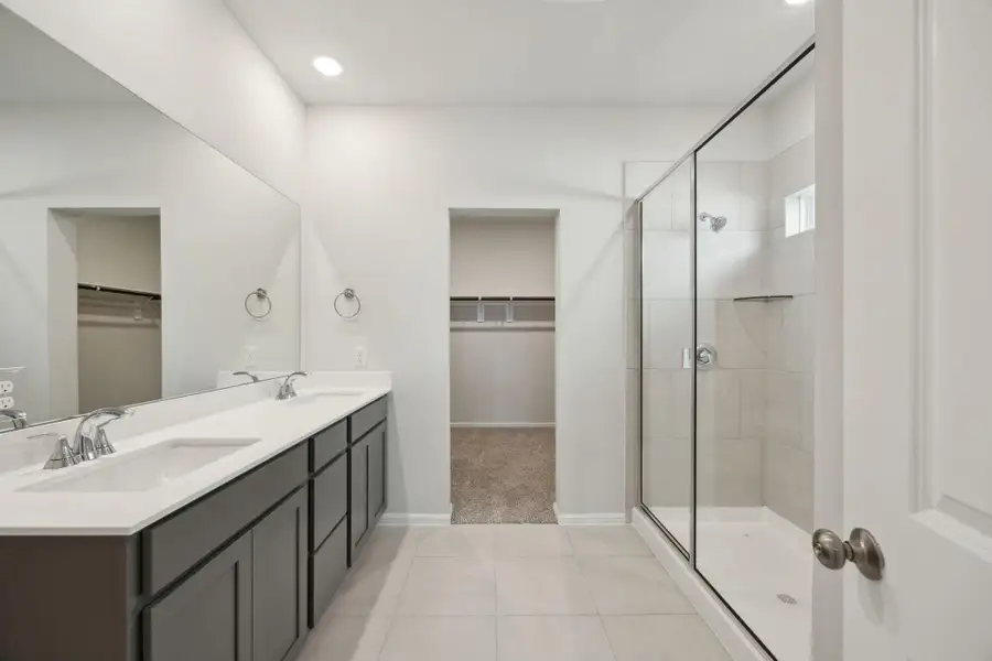 Furnished interior view inside a new home in Saint Tropez, Huffman (Image 4).