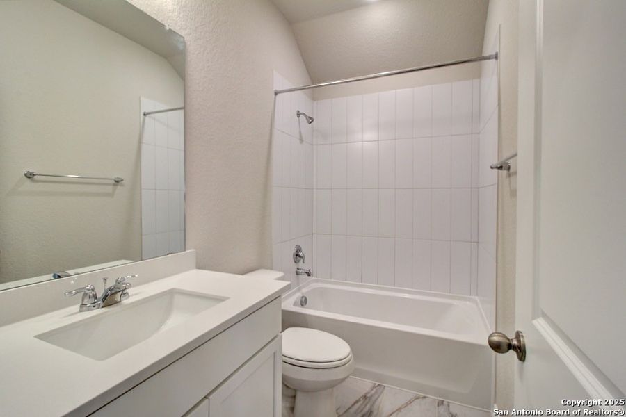 Furnished interior view inside a new home in Meyer Ranch – Premier, New Braunfels (Image 7). Furnished interior view inside a new home in Meyer Ranch – Premier, New Braunfels (Image 7).