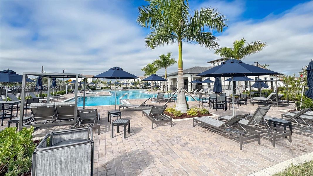 Community amenities in , Miami (Image 34).