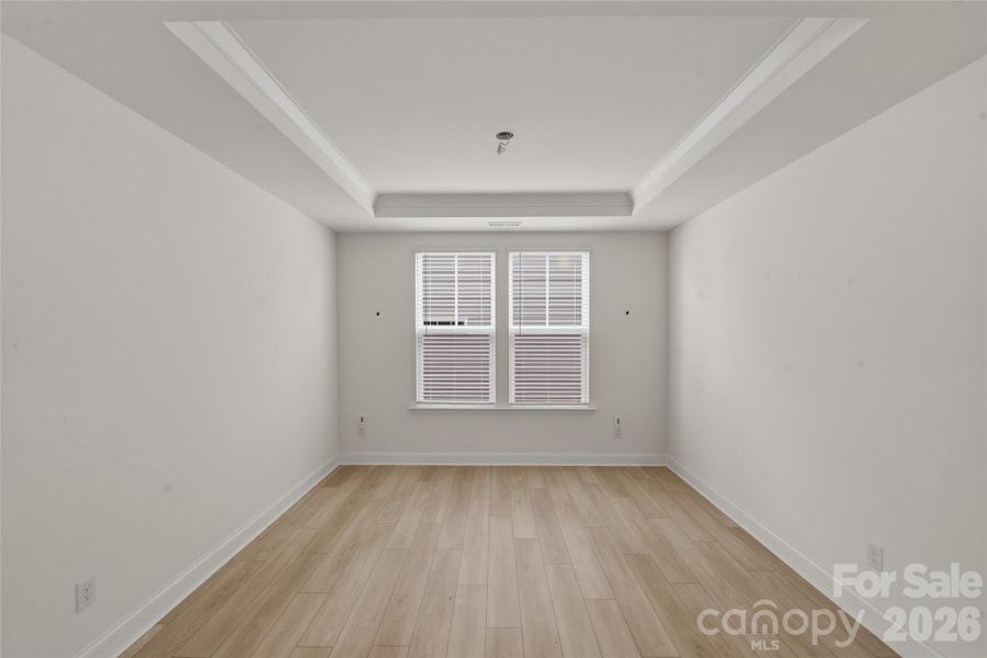 Spacious, unfurnished interior of a new home in Lakeside Glen, York (Image 15).