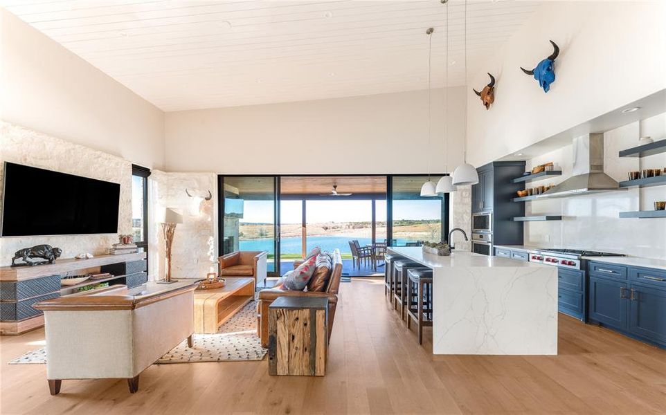 Community amenities in , Glen Rose (Image 28).