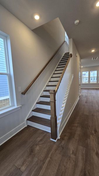 Spacious, unfurnished interior of a new home in , Summerville (Image 14).