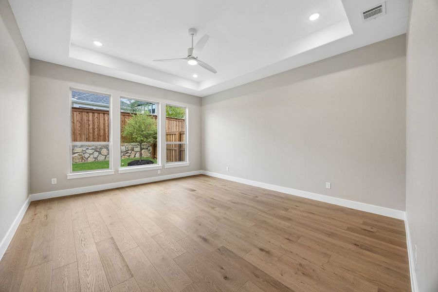 Spacious, unfurnished interior of a new home in Mustang Lakes, Celina (Image 48).
