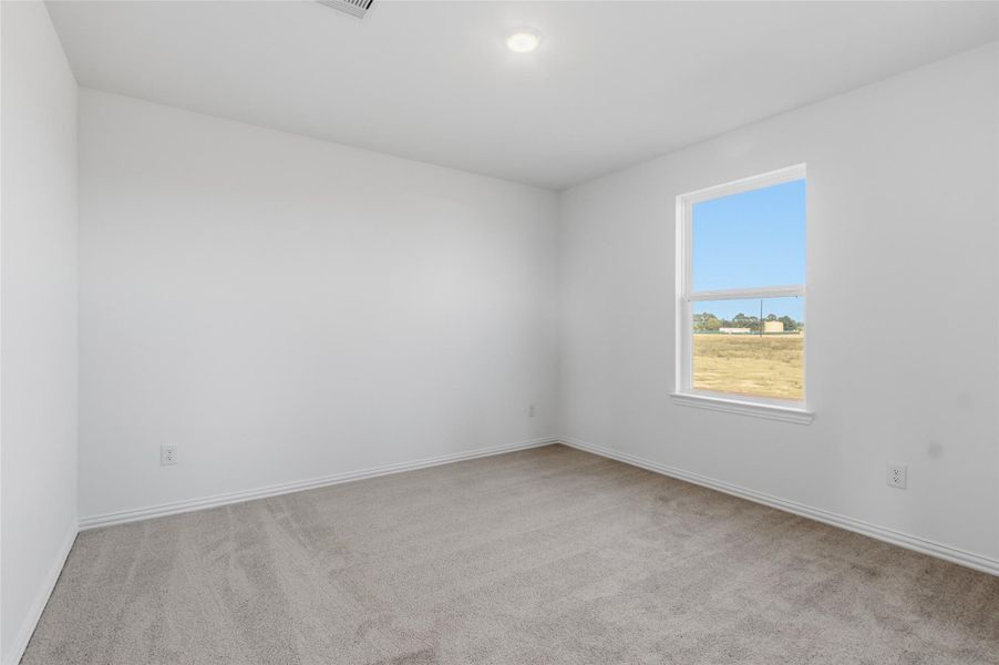 Spacious, unfurnished interior of a new home in Oakwood Estates, Waller (Image 22).