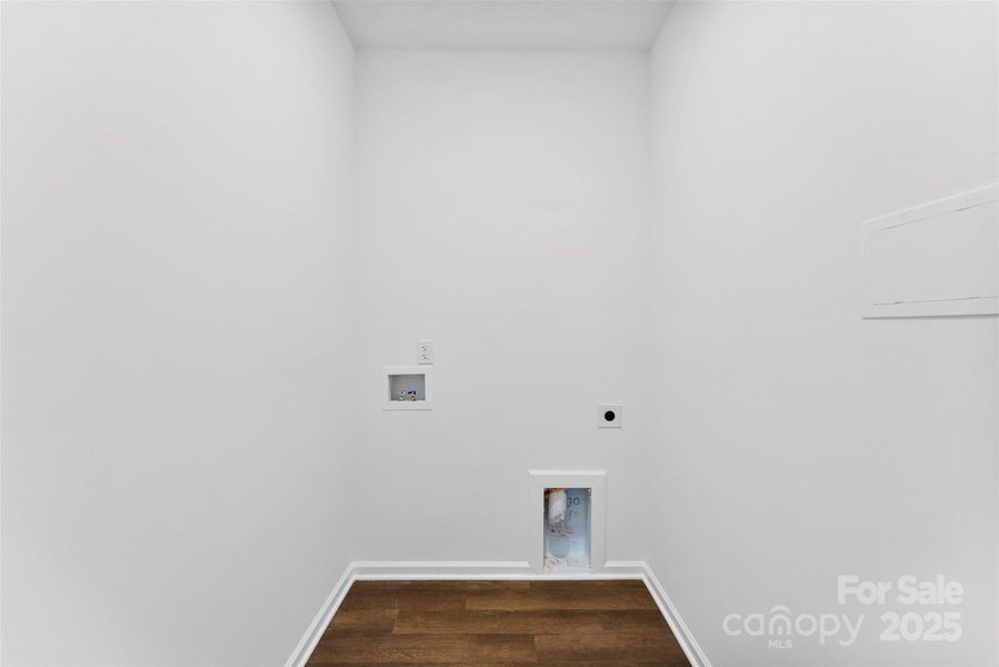 Spacious, unfurnished interior of a new home in , Shelby (Image 37).