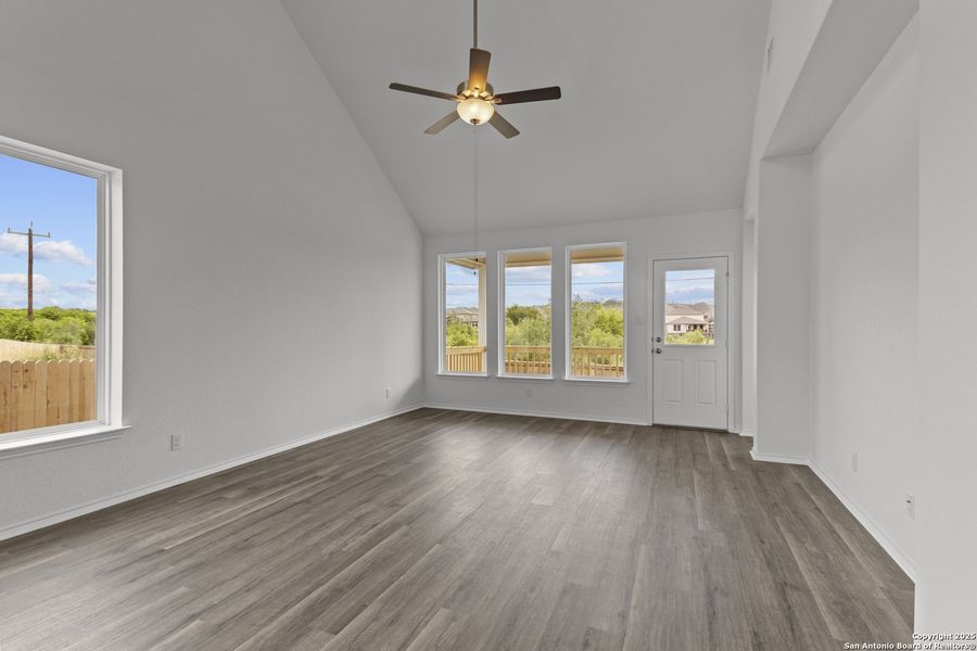 Spacious, unfurnished interior of a new home in Ladera, San Antonio (Image 14). Spacious, unfurnished interior of a new home in Ladera, San Antonio (Image 14).