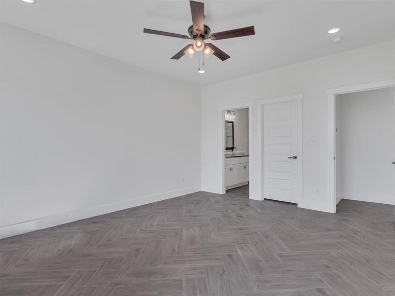 Spacious, unfurnished interior of a new home in , Granbury (Image 17). Spacious, unfurnished interior of a new home in , Granbury (Image 17).