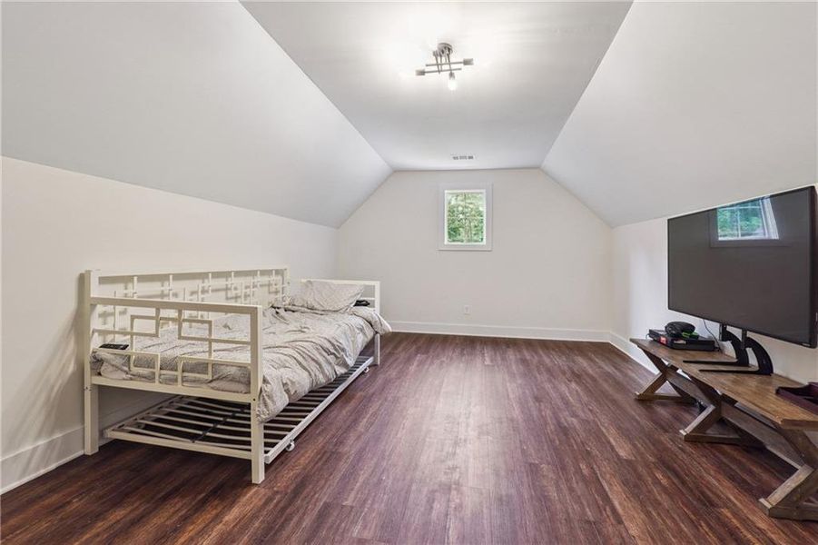 Image 24 of a home in . Image 24 of a home in .