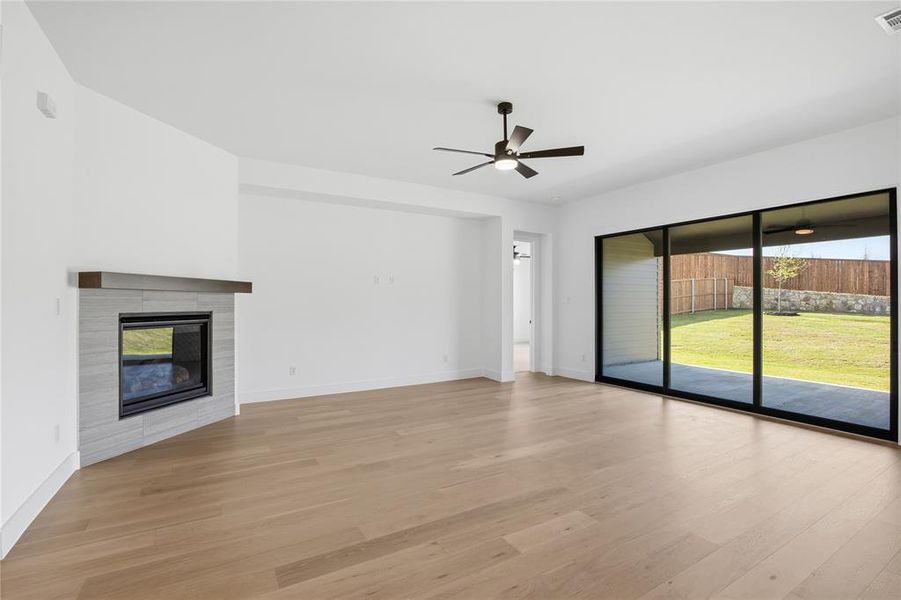 Spacious, unfurnished interior of a new home in Talon Hills, Fort Worth (Image 26). Spacious, unfurnished interior of a new home in Talon Hills, Fort Worth (Image 26).