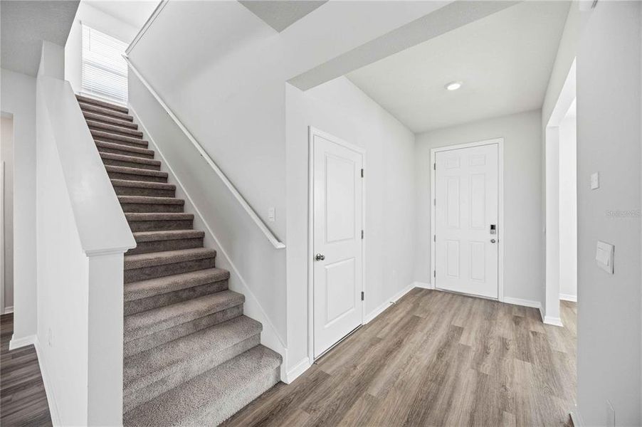 Spacious, unfurnished interior of a new home in Coddington, Bradenton (Image 35).