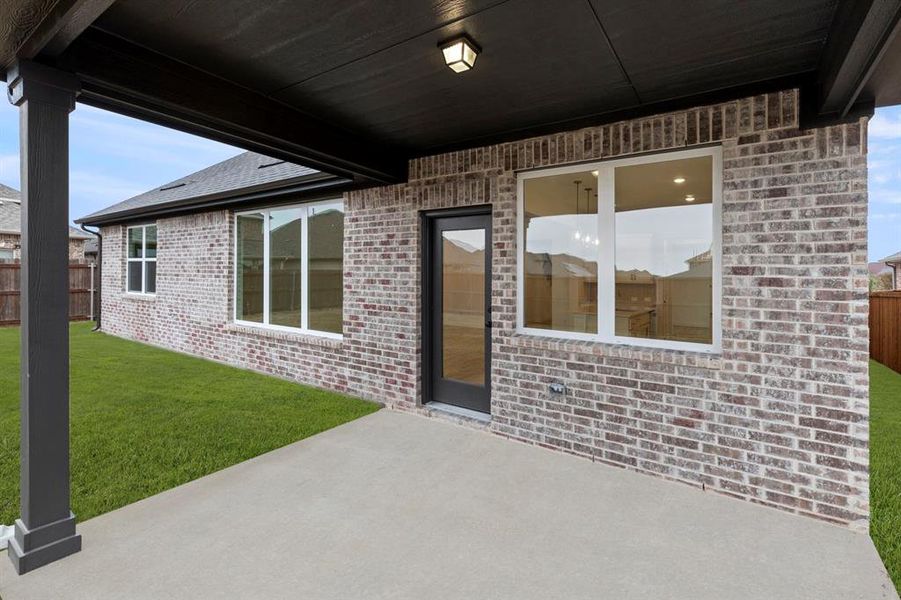 25. 1506 Bushman - Patio