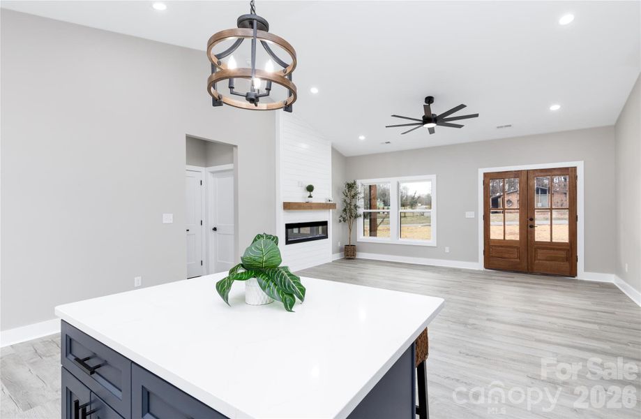 Kitchen/Family Room Kitchen/Family Room